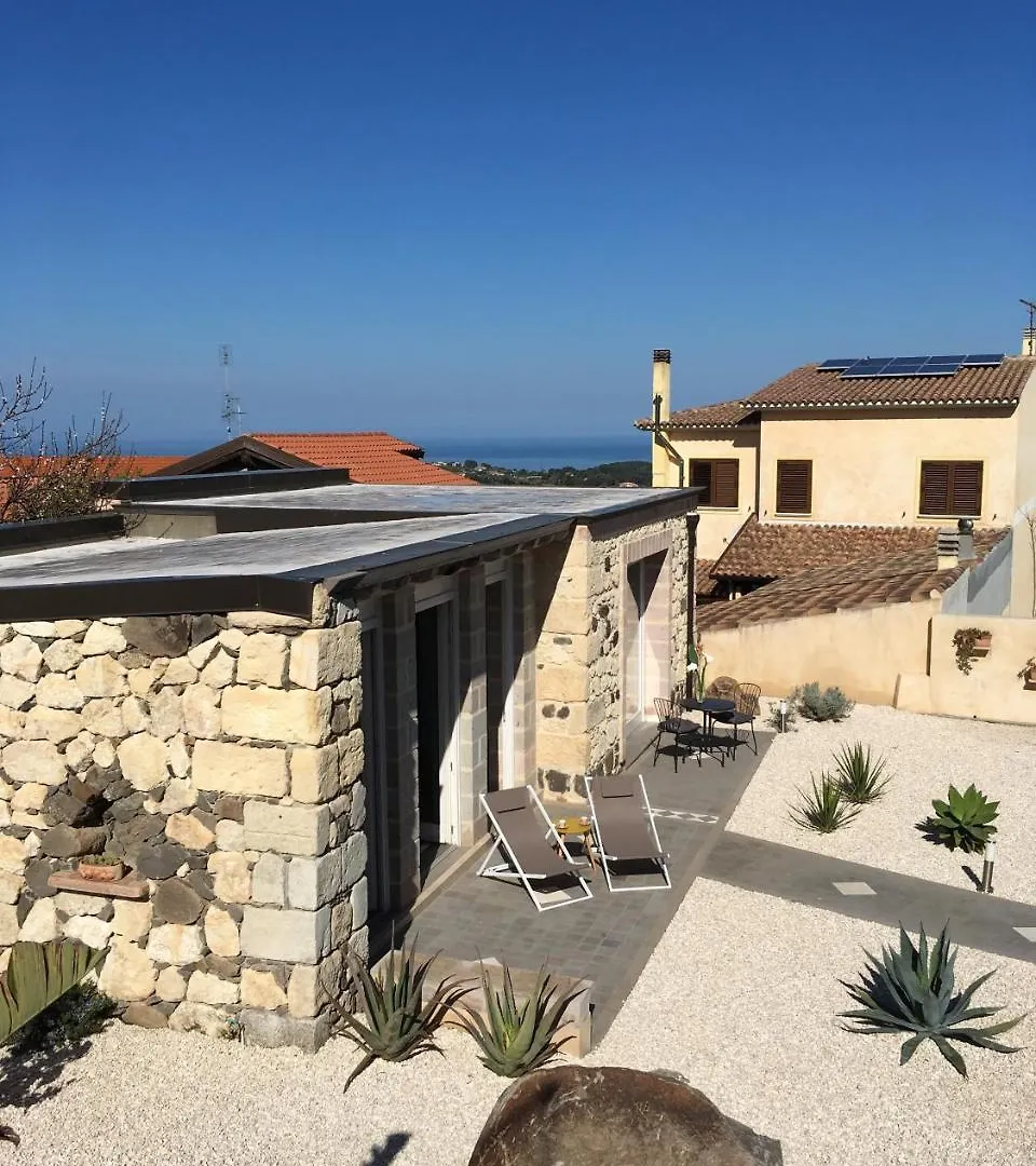 La Petite Maison Tresnuraghes 3*,  Italia