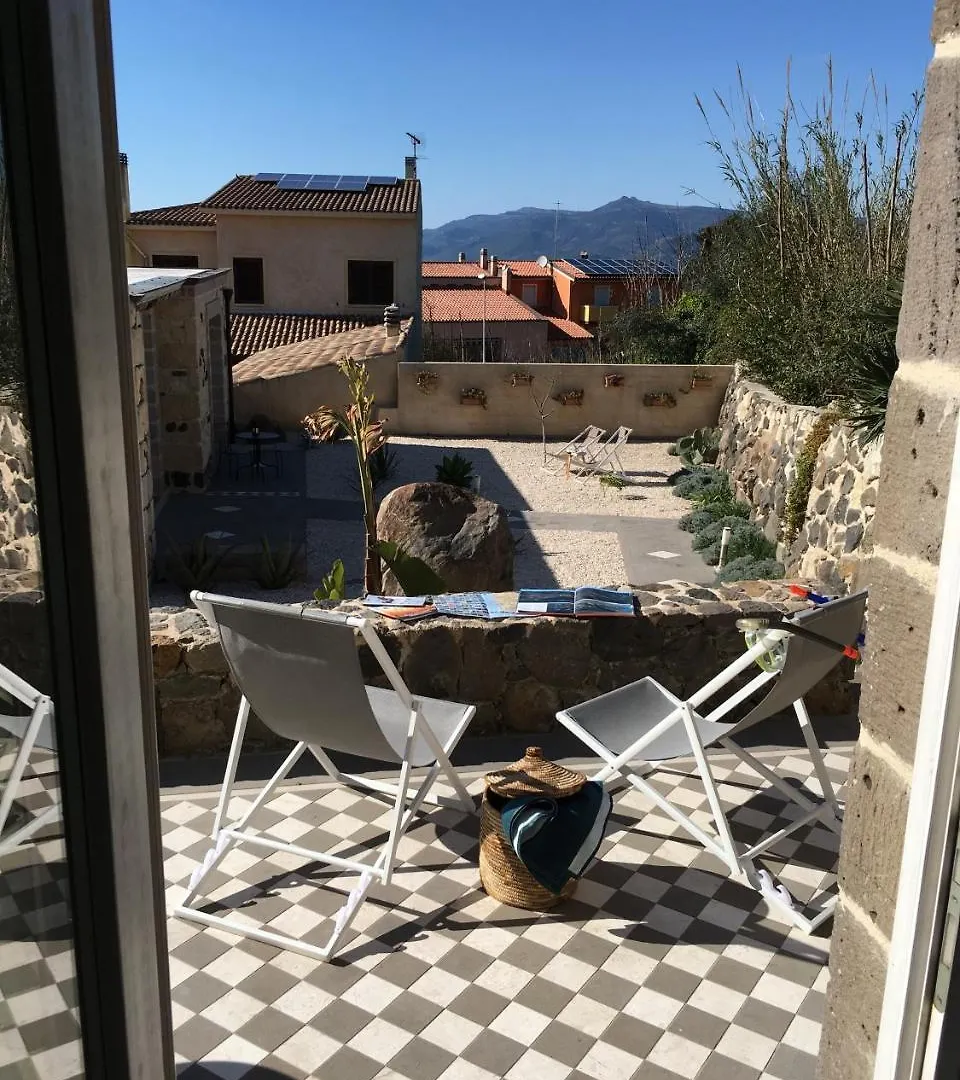 La Petite Maison Tresnuraghes 3*,